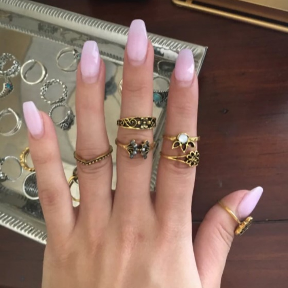 13 pieces Gold Crown & Flower Design Rings - Picture 4 of 8